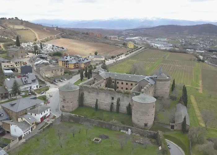 Cruce Gæstehus Villafranca Del Bierzo